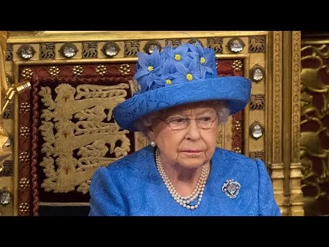 Mort d’Elizabeth II : comment les chaînes de télévision françaises ont-elles annoncé la nouvelle ?
