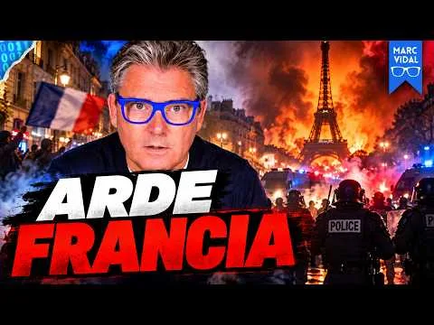 Francia está en llamas y lo apaga con deuda (nadie quiere ver lo que viene)